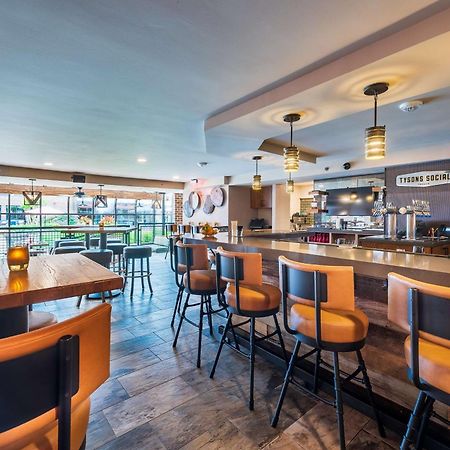 Doubletree By Hilton Mclean Tysons Tysons Corner Exterior foto