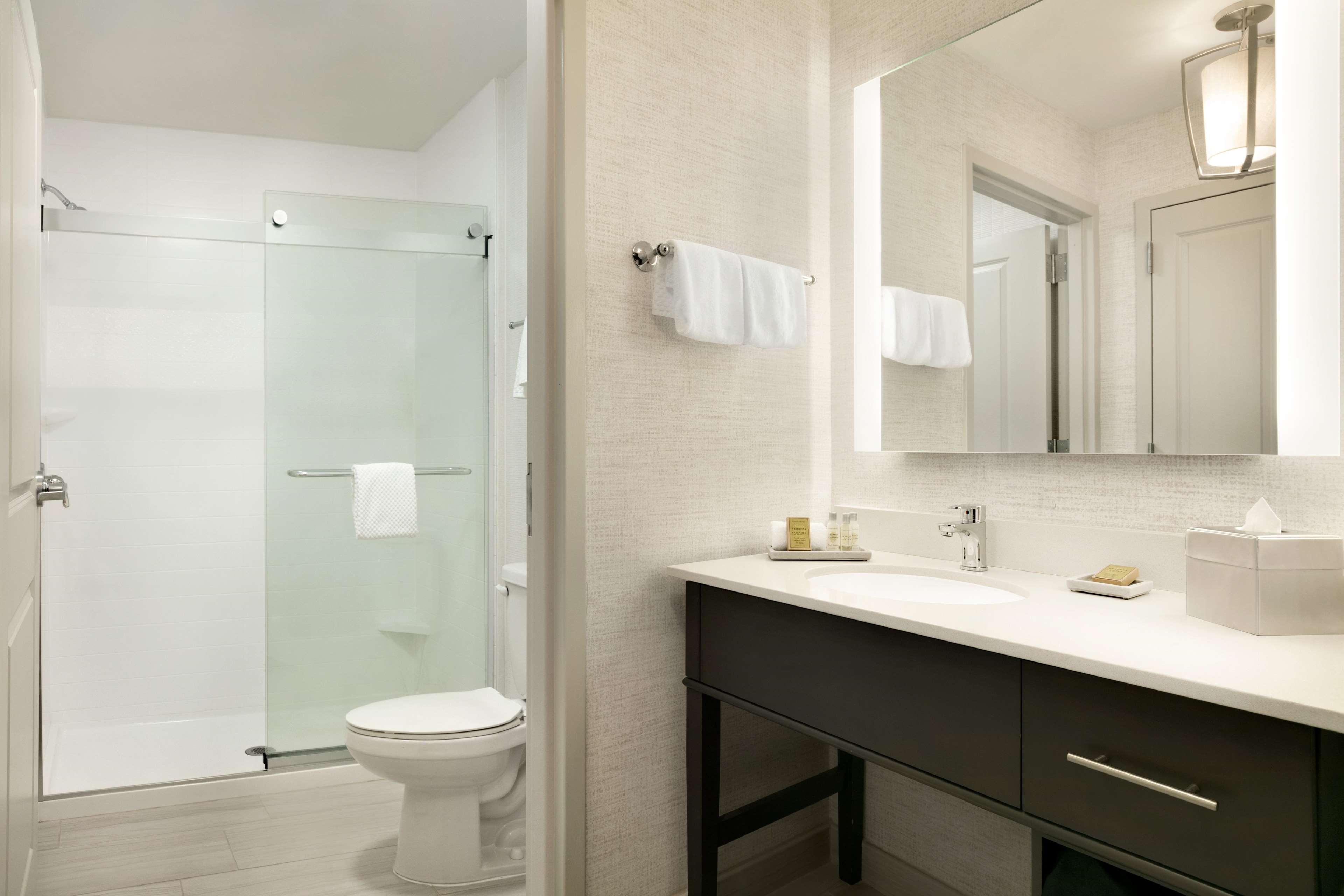 Doubletree By Hilton Mclean Tysons Tysons Corner Exterior foto