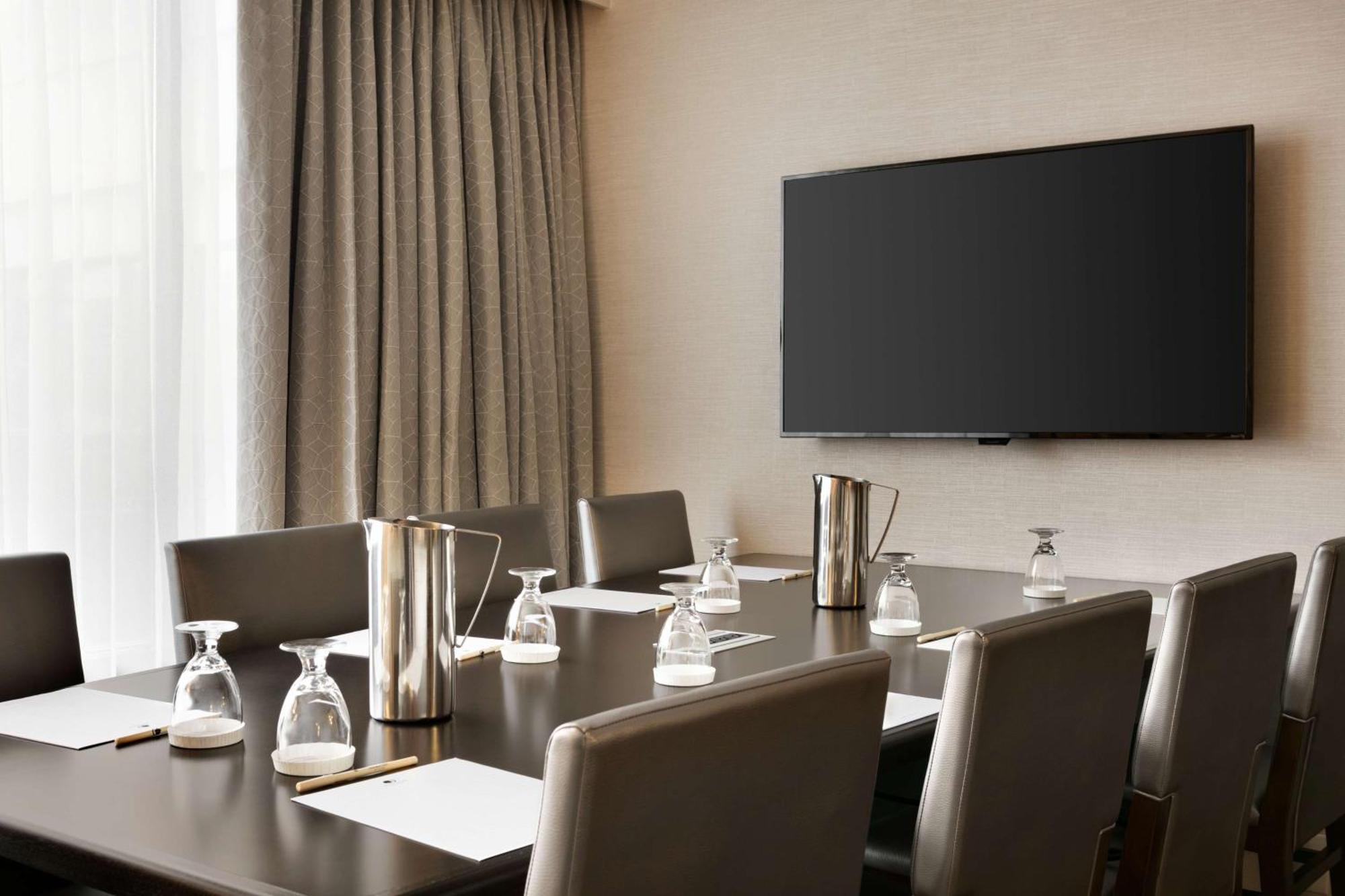 Doubletree By Hilton Mclean Tysons Tysons Corner Exterior foto