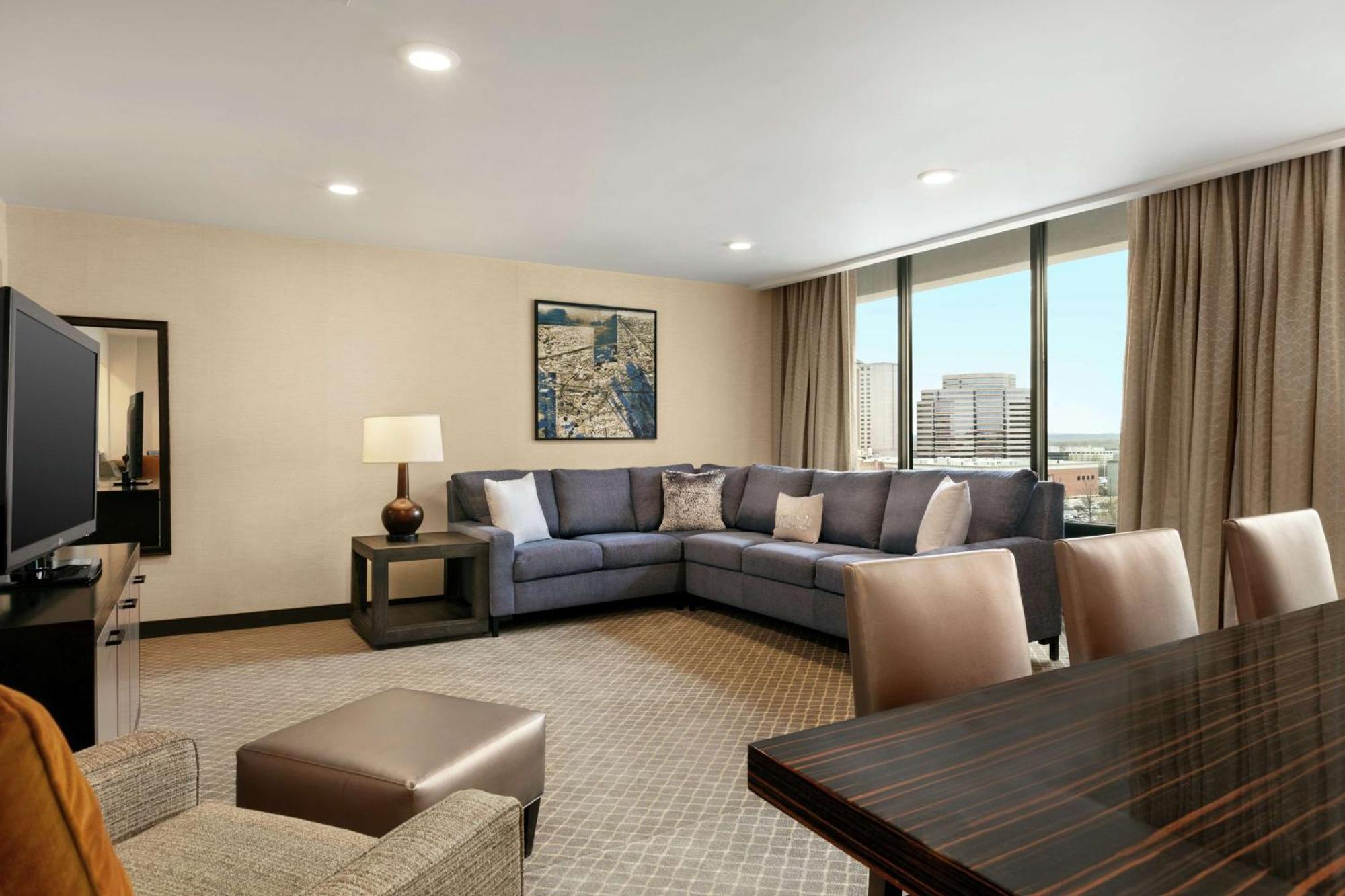 Doubletree By Hilton Mclean Tysons Tysons Corner Exterior foto