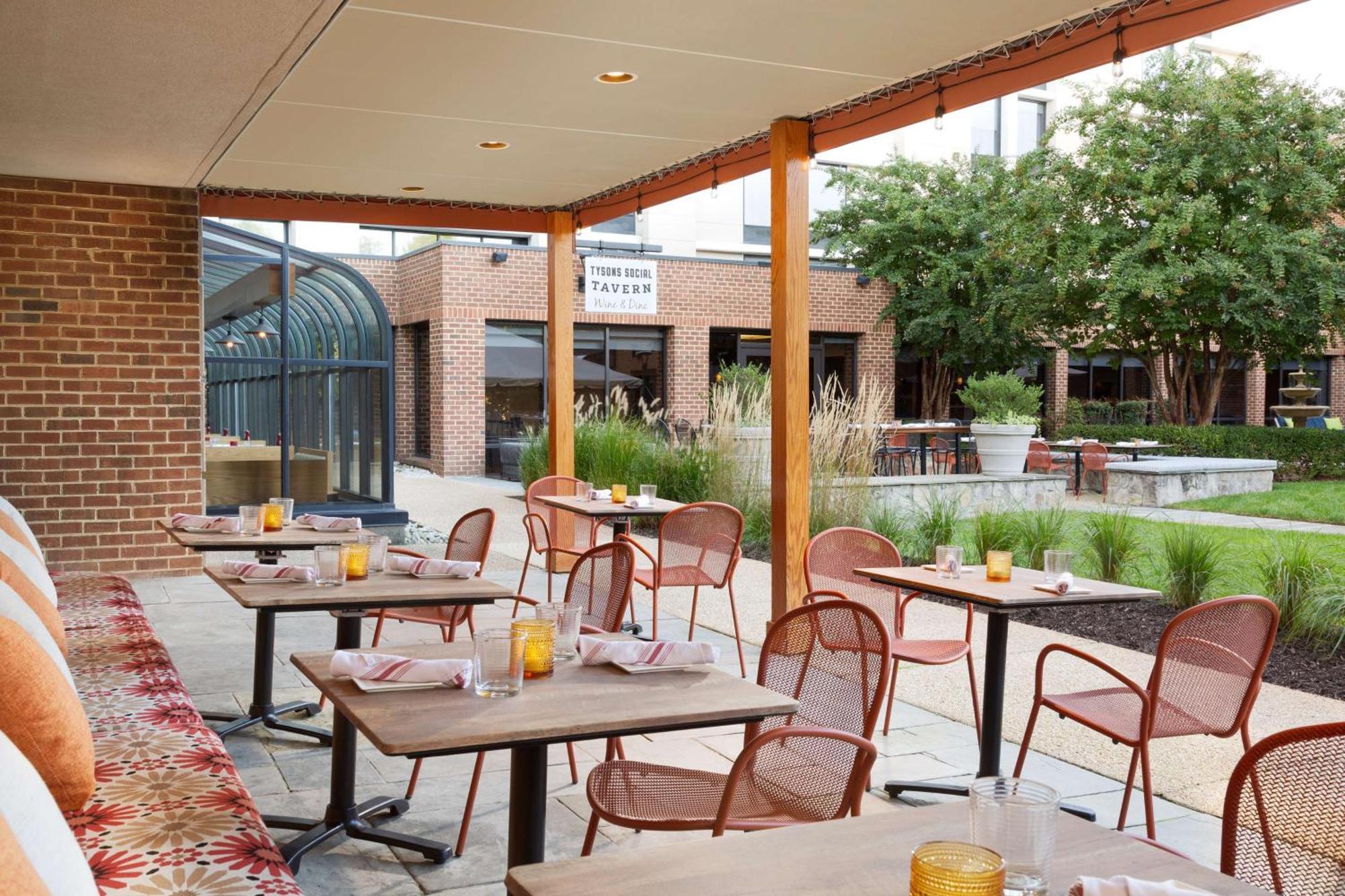 Doubletree By Hilton Mclean Tysons Tysons Corner Exterior foto