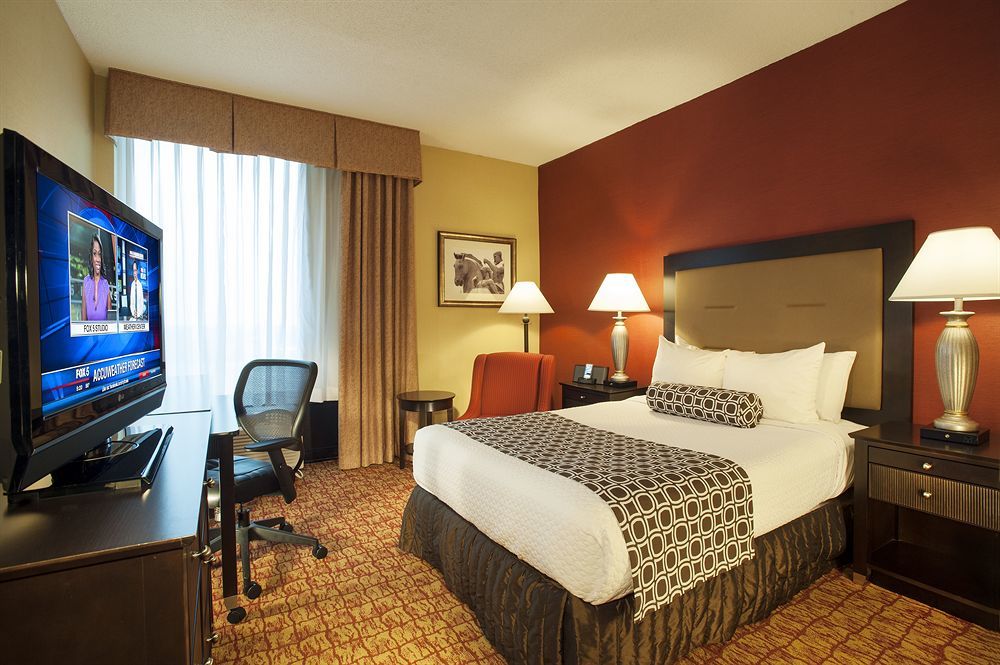 Doubletree By Hilton Mclean Tysons Tysons Corner Exterior foto